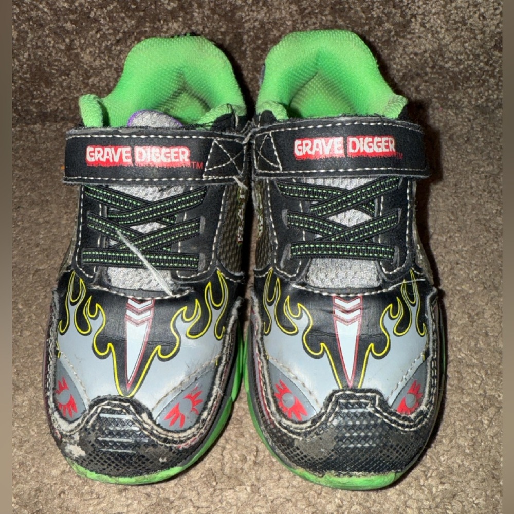 Monster Jam Graver Digger shoes